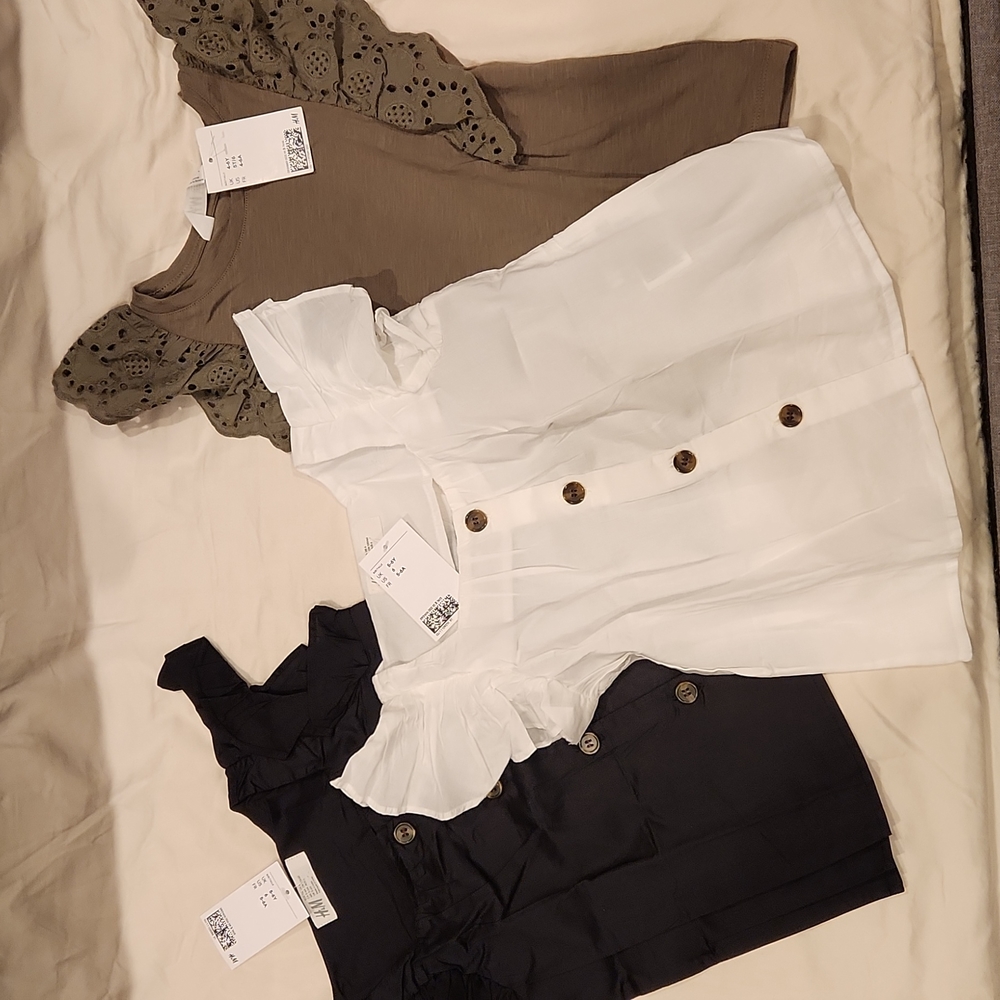 3 new with Tags h & m shirts